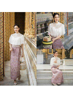 kudapy ชุดไปงานแต่งสีขาว ผ้าถุงสีชมพูอ่อนอมม่วงพิม์ลายตามแบบ เซ็ทเสื้อลูกไม้แต่งแขนระบาย มาคู่กับ กระโปรงลายผ้าไทยสวยมากกกก!!