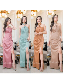 kudapy เดรสยาวสีชมพูกลีบบัว/สีมิ้น/สีโอวันติน/สีน้ำตาลอิฐ ชุดราตรียาวคล้องคอแต่งโลหะทอง สวยหรูมากกค่ะ งานมีซับในซิปหลังผ้าเนื้อดี