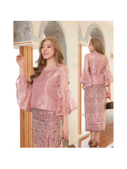 kudapy เสื้อไหมญี่ปุ่นสุดพรีเมี่ยมงานปราณีตสีชมพู แต่งแขนระย้าด้วยผ้าลูกไม้ใยบวบเนื้อนิ่ม (เฉพาะเสื้อ)