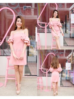 kudapy เดรสสั้นเปิดไหล่แต่งระบาย สีเทาอ่อน เดรสสั้นเกาะอกทรงสอบ ระบายแขน2ชั้น ผ้าฮานาโกะ