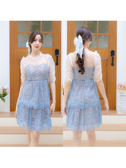 kudapy เดรสสั้นสีฟ้าขาว ลูกไม้ไหล่ตาข่าย ใส่ดูสวยลูกคุณหนู