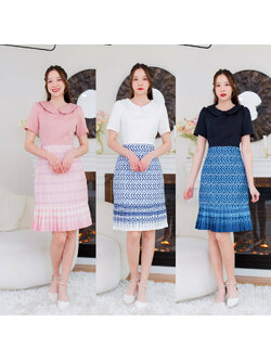 kudapy เดรสสั้นสีขาว/สีแดง/สีชมพู คอบัวกระโปรงลายไทย