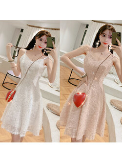 kudapy เดรสสั้นไปงานสีชมพูอมส้มอ่อน/สีขาว ผ้าขนฟรุ้งฟริ้งปักเลื่อม สายเดี่ยวตกแต่งสายพลอยสังเคราห์ คอวี กระโปรงทรงเอ สวยสดใส