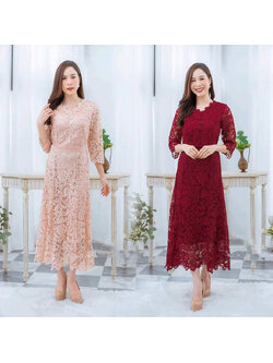 kudapy เดรสยาวลูกไม้คอหยัก สีแดง/สีชมพูโอรส ทรงคอวีแขนสามส่วน เก็บเอว ชายกระโปรงเป็นทรงหางปลาระย้า