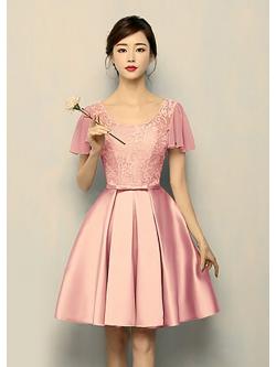 ชุดราตรีออกงาน ตัวเสื้อผ้าลูกไม้เนื้อดีสีชมพูเข้ม แขนคลุมไหล่