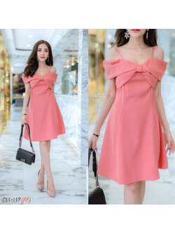 kudapy เดรสสั้นสีกรม ครีม แดง โอรส สายเดี่ยว เปิดไหล่ ช่วงอกตัดเย็บทรงโบว์ เนื้อผ้าซาร่า