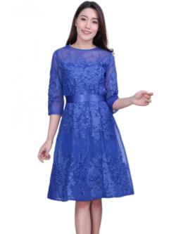 เดรสสั้นลูกไม้สีกรม ใส่ไปงานไหนก็ดูไฮโซ เก็บทรงสวยมาก ดีเทลแขน 4 ส่วน