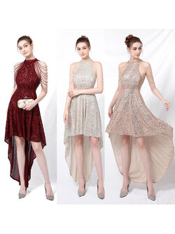 kudapy เดรสหน้าสั้นหลังยาวสีแดง/สีทอง/สีเทา ออกงานหน้าสั้นหลังยาว ดีไซน์โชว์ไหล่ประดับสร้อยแฮนด์เมด เนื้อผ้าปักเลื่อมสวยงามทั้งตัว