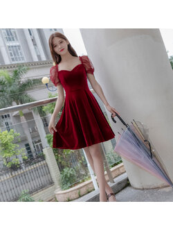 kudapy มินิเดรสหรูกำมะหยี่ทรงเจ้าหญิง แต่งแขนซีทรูพองบอลลูน (แดง)