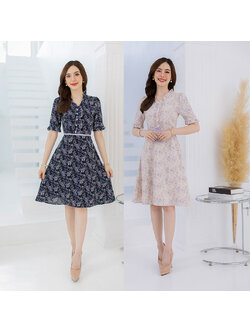 kudapy เดรสสั้นสีกรม/สีครีม มีดีเทลแต่งกระดุมช่วงอก เย็บจับจีบเป็นระบายรอบคอ ช่วงเอวคาดตัดขอบเอว ชุดนี้สวยแบบใส่สบาย