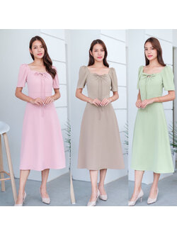 kudapy เดรสยาว ดีเทลช่วงอกแต่งจับจีบ มีเชือกมัดหลังคอ บ่าจับจีบ เย็บต่อช่วงเอว กระโปรงฟรีสะโพก