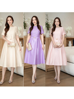 kudapy เดรสสั้น ผ้าไหมจิตรลดา คอกลม แขนสั้น ตีเกร็ดเข้าทรงทั้งด้านหน้าและด้านหลัง ดีไซน์เก๋แต่งเข็มขัดผ้า สามารถปรับขนาดสายได้