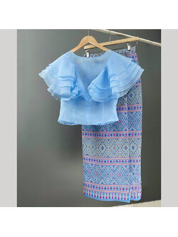 kudapy เซตเสื้อผ้าแก้วระบายชั้น+ผ้าถุงทอลายสีฟ้าตามแบบ สามารถสั่งยกชุด หรือสั่งแยกชิ้นได้ค่ะ