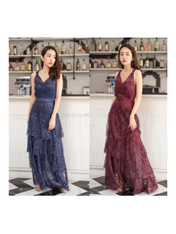 kudapy maxi เดรสยาวสายเดี่ยวสีแดง/กรมท่า แต่งเลเยอร์ชายกระโปรง ผ้าติดกริสเตอร์วิบวับมาก ทรงระบาย มีซับในอย่างดี ใส่สวยมากค่ะรุ่นนี้