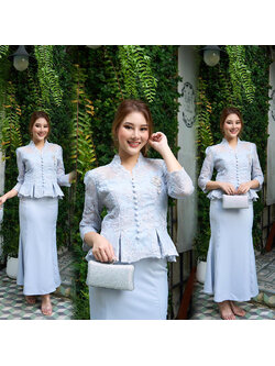 kudapy ชุด set เสื้อลูกไม้สีเทา ทอลายดอกไม้สุดหรูแขนยาวทรงสุภาพ กระดุมหน้าเอวทวิต มีซับในทั้งตัวใส่สบายไม่คัน กระโปรงผ้าวาเลนติโน่นเนื้อนิ่ม