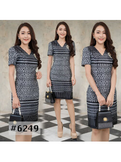 kudapy เดรสผ้าไหมญี่ปุ่น ปริ้นลายไทยคมชัดคอวีแต่งจับจีบที่แขน มีซับในและชิปหลังใส่สบาย