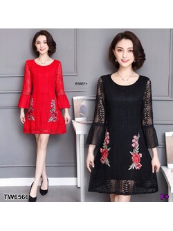 kudapy เดรสสั้นสีดำ/สีแดง ลูกไม้ปักลายดอก คอกลม แขนยาวระบาย เนื้อผ้าลูกไม้ต่อตัดด้วยผ้าซีฟอง