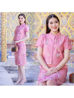 kudapy เซ็ทเสื้อกระโปรงสีชมพู งานอัดกาว แขนสั้น ผ้าปาเต๊ะคอตตอนสีไม่ซีด ลายดอก ใส่ออกงานสวยดูดี