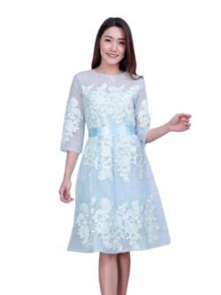 เดรสสั้นลูกไม้สีฟ้า ใส่ไปงานไหนก็ดูไฮโซ เก็บทรงสวยมาก ดีเทลแขน 4 ส่วน