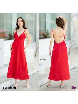 kudapy เดรสยาวสายเดี่ยว แต่งห่วงด้านหลังเพิ่มความSexy มีซับในตัว ซิปหลังช่วงกระโปรง