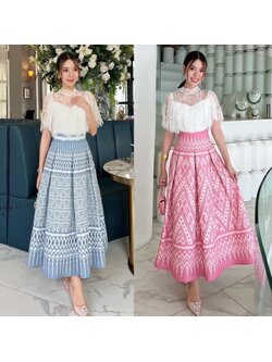 kudapy เซตเสื้อลูกไม้สีขาวแต่งระบาย+กระโปรงยาวลายไทย สีชมพู สีเทาฟ้า