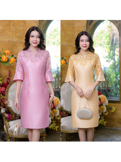 kudapy เดรสสั้นสีชมพู/สีเหลืองทอง ผ้าไหมญี่ปุ่นแต่งลุกไม้ด้านบน ทั้งอก คอ และแขนเสื้อค่ะ ดีไซน์สวยหรูงานคอตั้ง ทรงนี้ใส่แล้วดูสวย