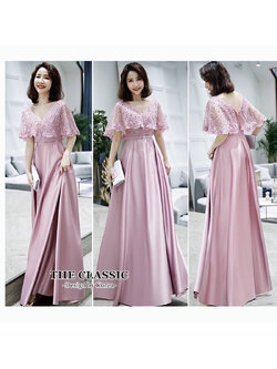 kudapy เดรสยาว อกหมุดมุกสีชมพู ช่วงบนใช้ผ้างานปัก แต่งขอบลูกไม้ ตอกหมุดมุกสีชมพู แต่งเพชรชมพู ช่วงล่างยาวบานพริ้ว