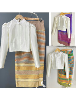 kudapy เซทเสื้อสีขาว ครอปทรงคุณใหม่ดาวิกา มาพร้อมกับผ้าถุงสำเร็จรูป ไหมแพรทิพย์ทอลายริ้วล้านนา ซิปหลัง
