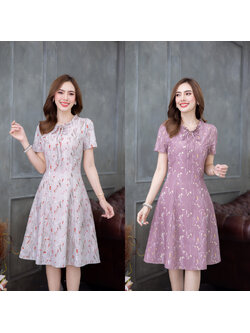 kudapy เดรสสั้นสีครีม/สีกะปิ พิมพ์ลายดอก มีดีเทลจับจับช่วงคอผูกโบว์ แพทเทิร์นตีเกล็ดระบายหางปลา ดูมีเอว เก็บทรง