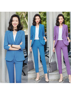 kudapy ชุดสูททำงานผู้หญิงสีฟ้า/สีม่วง แขนสามส่วนจับจีบปลายแขนพร้อมกางเกง จุดเด่นของชุดนี้คือได้ลุคที่สดใสคัลเลอร์ฟแบบสุดๆ