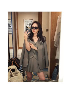 kudapy เซ็ท 4 ชิ้น เสื้อสูท+เสื้อ vestด้านใน +กระโปรง(กางเกงเป็นซับใน)+เข็มกลัดดอกไม้ ตัวเสื้อสูทมีซับในอย่างดี