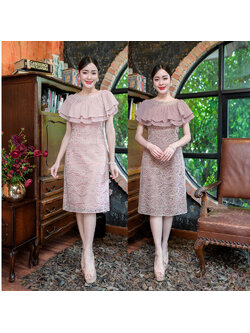 kudapy เดรสสั้นสีชมพูหม่น/สีโอวัลติน ผ้าลูกไม้ทั้งชุด ดีไซน์เอวต่อแบบสวยหวาน ดีเทลคลุมไหล่ด้วยผ้าชีฟองอัดพลีทสองชั้น