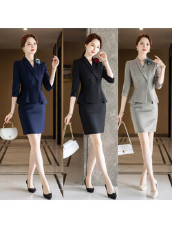 kudapy ชุดสูททำงานผู้หญิงสีดำ/สีเบจเทา/สีกรม องกระดุมพร้อมกระโปรง จุดเด่นของเสื้อตัวนี้คือการออกแบบให้กระชับเข้ารูปทันสมัย