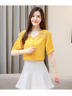 เสื้อสีเหลือง ผ้าคอตตอนทอเนื้อดีมาก กระดุมผ่าหน้าตลอดตัว