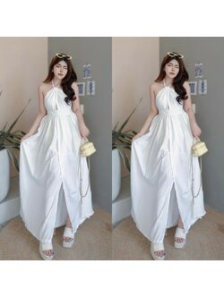 kudapy Maxi Dress ไปทะเล แม็กซี่เดรสเชือกคล้องคอ เดรสผ้าไหมอิตาลี่ สีพื้น ผ่าแหวกหน้า
