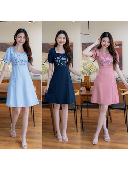 kudapy เดรสสั้นสีชมพู/สีกรม/สีฟ้า ผ้าพื้นโบว์ไหล่ปักอก แขนสั้น ใส่สบายสวยดูดี น่ารัก ใส่เที่ยวใส่ออกงาน