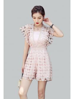 จั๊มสูทขาสั้น ผ้าถักโครเชต์ลายดอกไม้ สีชมพูนู้ดสุด cute ค่ะ M