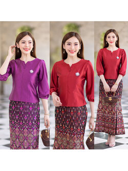 kudapy เสื้อผ้าไหม4เส้นสีม่วง/สีแดง เนื้อผ้าทอสวย แต่งกระดุม เนื้อเบาสบาย ใส่สบายผิว มีลายเส้นในตัว (เฉพาะเสื้อ)