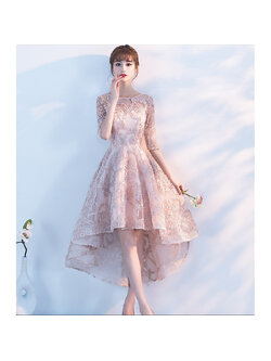 kudapy เดรสออกงานสีครีมเบจ ปักลายนูน กระโปรงทรงบานหน้าสั้นหลังยาว ซิปสะโพกถึงเอวช่วงอกเป็นแบบร้อยหลัง มีซับในอย่างดี แนวเรียบหรู สวย ดูดี