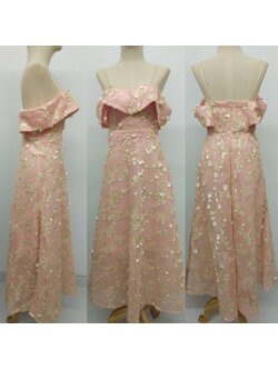 kudapy ชุดราตรียาวงานปักป๊อปอัพดอก 3 มิติสีชมพู/สีแดงไวน์/สีขาว ทรงเปิดไหล่เก็บต้นแขน งานสวย งานไฮ ออกงานหรู เจ้าหญิงต้องยกให้รุ่นนี้เลย