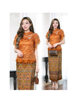 kudapy เซ็ทเสื้อลูกไม้สีส้มใยบวบฝรั่งเศษ ลูกไม้แน่นสุดๆ+ ผ้าถุงผ้าฝ้ายแพรวากาฬสินทร์สำเร็จรูปอัดกาวอย่างดี