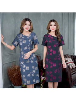 kudapy เดรสสั้นลายดอกกุหลาบสีกรมดอกม่วง/สีฟ้าครามดอกเทา เนื้อผ้าสวยหรูดูแพงมากๆค่ะ งานดีไซน์ทรงสวยเป็นคอปกเดี่ยวเก๋มากๆ