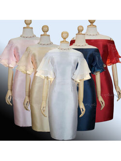 kudapy เดรสสั้นเปิดไหล่ใส่ออกงาน เดรสไปงานสีเทา ทอง ชมพู กรมท่า แดงไวน์ เขียวมิ้น แต่งผ้าแก้วแขนกระดิ่งสองชั้นพริ้วๆ สไตล์หวาน พรางแขน กระโปรงทรงสอบไม่อ้วน ผ่าหลัง