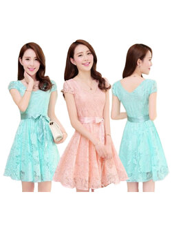 kudapy เดรสสั้นคอวีสีฟ้า/สีโอรส แต่งลูกไม้สวยหรู