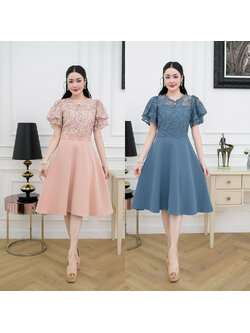 kudapy เดรสสั้นผ้าลูกไม้ ดีไซน์ด้านบนตัวเสื้อน่ารักมากเป็นทรงแขนระบาย ช่วงเอวตีเกร็ดแบบสวยยอดนิยมใส่แล้วดูมีเอว