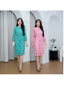 kudapy เดรสสั้นสีเขียว/สีชมพู ผ้าลูกไม้ถัก ผ้าทอลายดอกไม้หนานุ่ม งานดีไซน์คอกลม ปลายแขนแต่งระบาย ความยาวคลุมเข่า