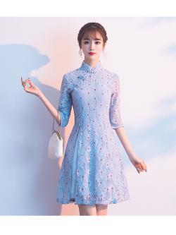 kudapy ชุดเดรสคอจีนสีฟ้า ผ้าลูกไม้เนื้อดีลายดอกไม้ พิมพ์ลายจุดเล็กๆๆสีแดง