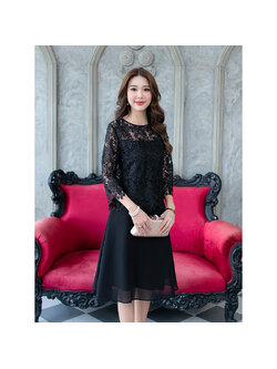 kudapy เดรสสั้นลูกไม้โทนสีดำ เนื้อผ้าดีสวยงามมาก ตัวเสื้อใช้ลูกไม้คัดเกรดอย่างดีเนื้อเงาทอลายแน่นๆ