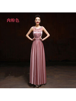 kudapy เดรสยาวสีชมพู ราตรี แขนกุด เนื้อผ้ามันใส่สบาย แต่งมุกปักเลื่อมสวยหรูทั้งอกและเอว