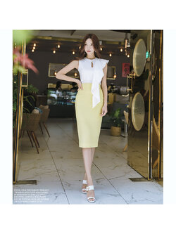 kudapy เช็ทเสื้อสีขาวตกแต่งผ้าจีบสวยเก๋ + กระโปรงทรงกระสอบสีเหลือง สวยดูดี ทันสมัย